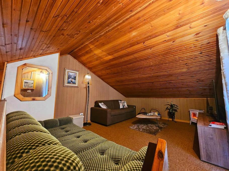 Loricaskihome Kültér fotó